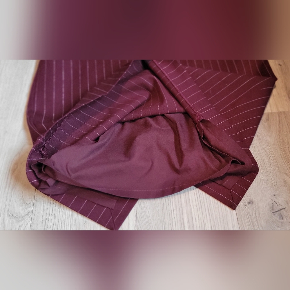 Express Burgundy Pinstripe Skirt, Women's Size 8 - Picture 6 of 11